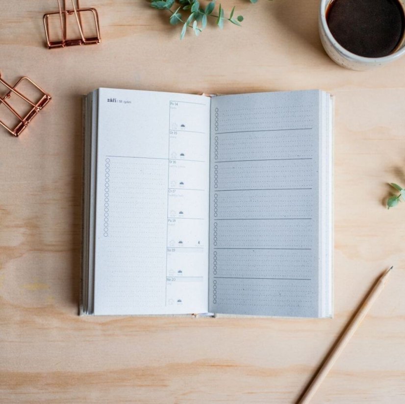 můj.minimalista 2026 | český - barva minimalisty: havraní (vinyl)