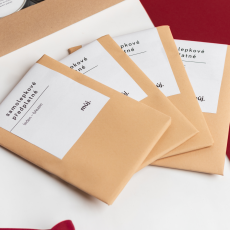 Roční samolepkové předplatné: leden - prosinec (2026)