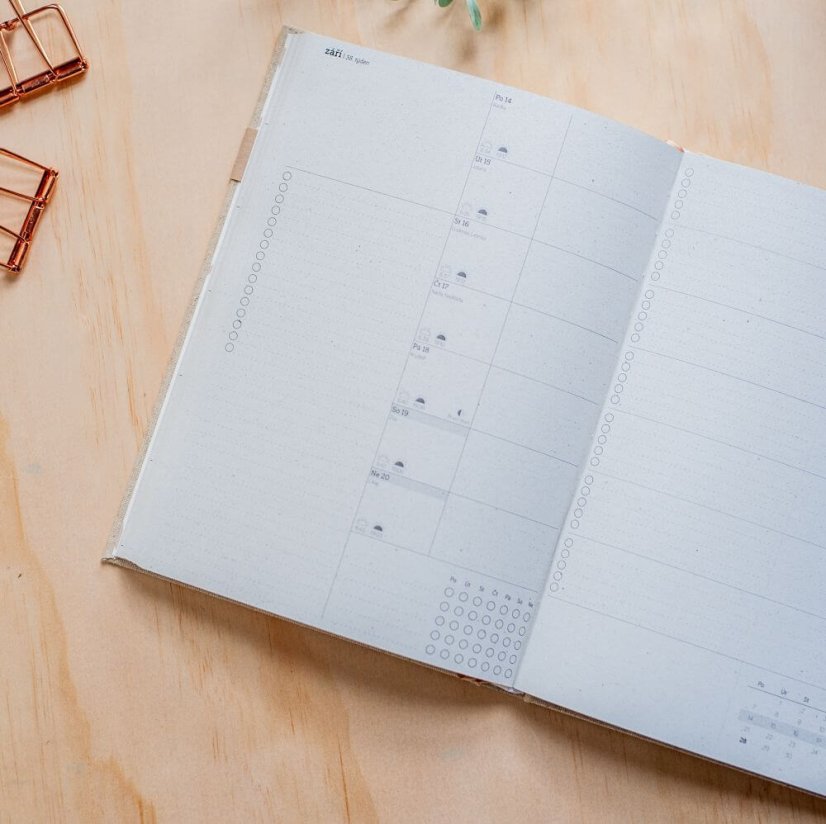 můj.maximalista 2026 | český - desky diáře 2026: bílá káva (vinyl)